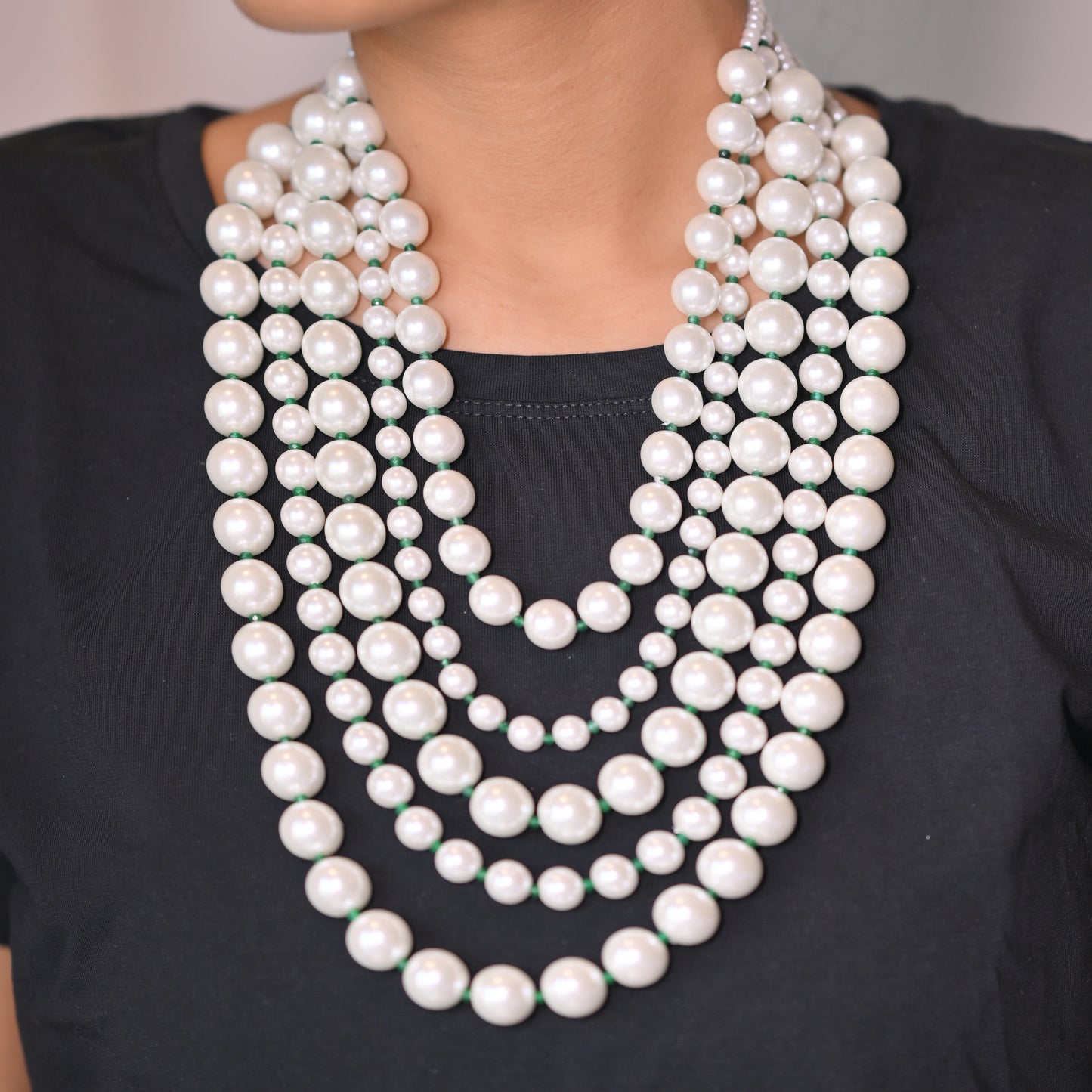Luna Classic Pearl Necklace