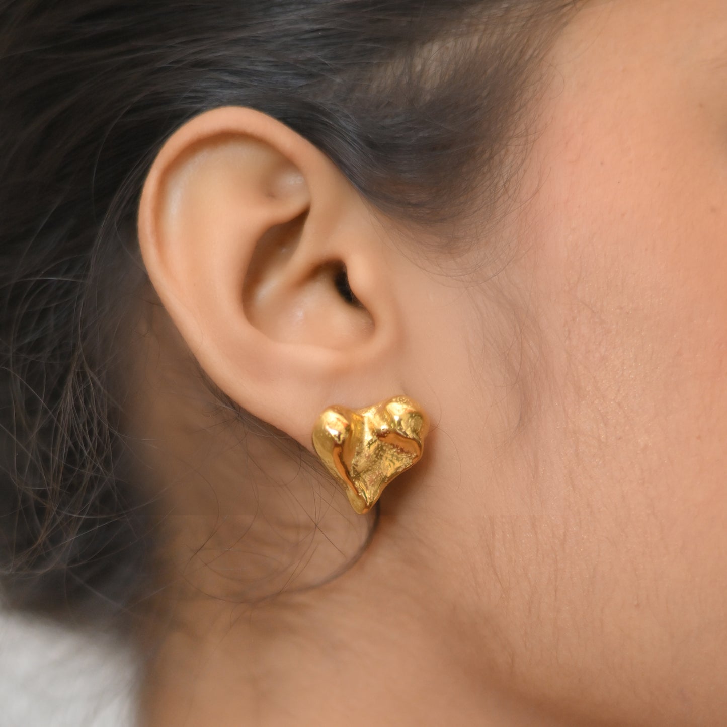 Sleek Studs