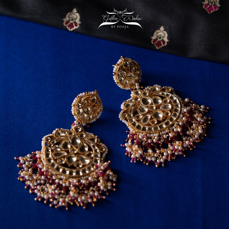 Festive Aura Crescents