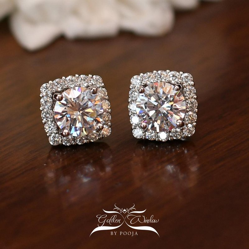 Sophisticated Solitaires With Jackets