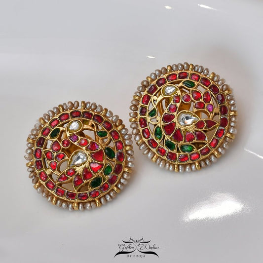 Ear Stud With Red Stones