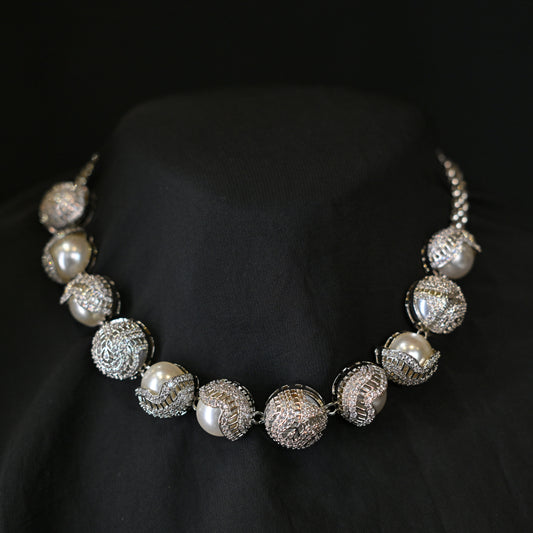 Opaline Pearl Choker Set