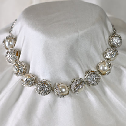 Opaline Pearl Choker Set