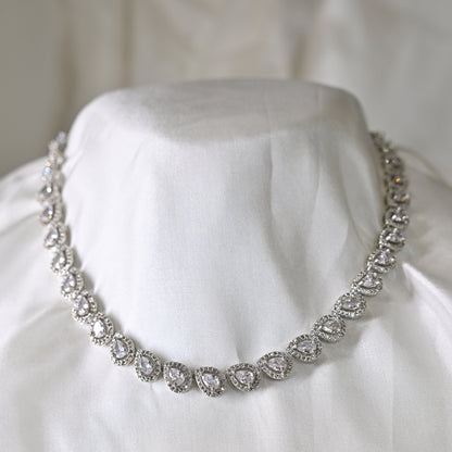 Pear Eclat Diamond Choker